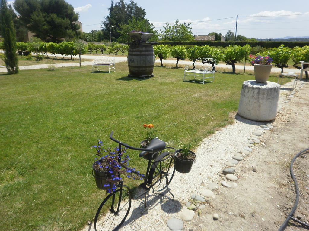 Bed and Breakfast Chambre Du Raisin Puyricard Exterior foto